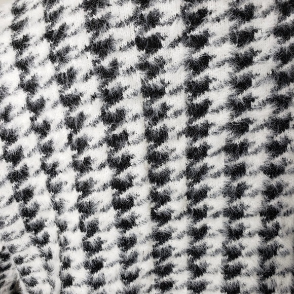 TAHARI | Eyelash Houndstooth Sweater X-Large Black White - Picture 7 of 9